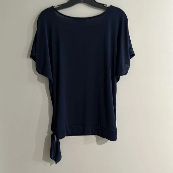 The limited - navy blue blouse- small - Picture 3 of 3